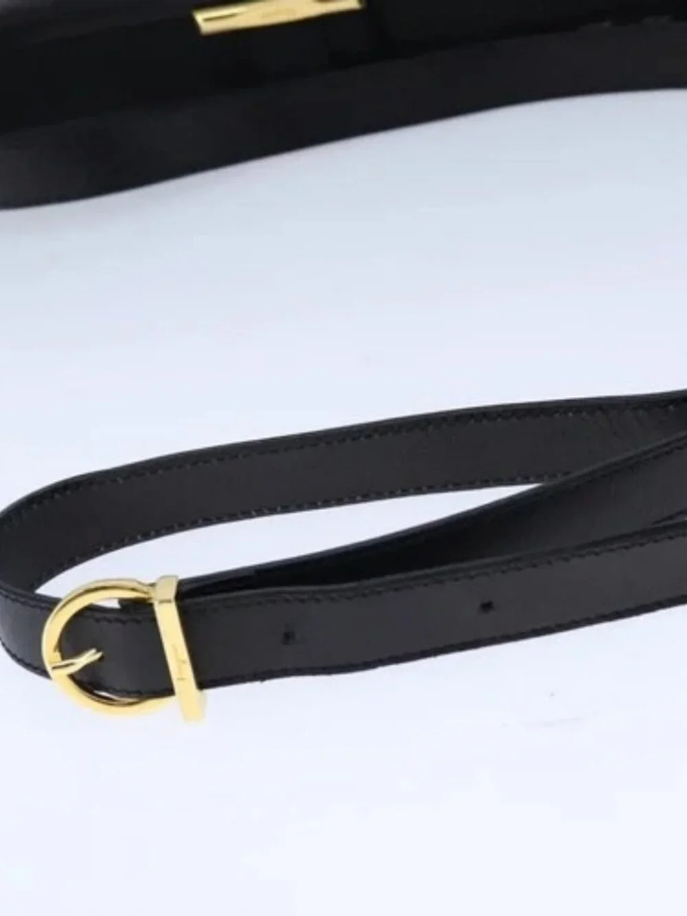 Salvatore Ferragamo Gancini Shoulder Bag Leather Black Gold Auth 106875